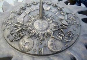 Солнечные часы в Москве