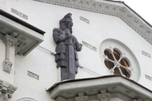 РЫЦАРИ, ОХРАНЯЮЩИЕ МОСКВУ