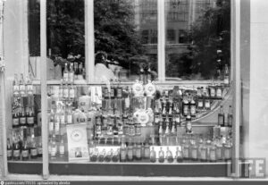 КУЛЬТОВЫЕ ЗАВЕДЕНИЯ УЛИЦЫ ГОРЬКОГО 70-80х