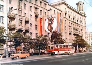 КУЛЬТОВЫЕ ЗАВЕДЕНИЯ УЛИЦЫ ГОРЬКОГО 70-80х